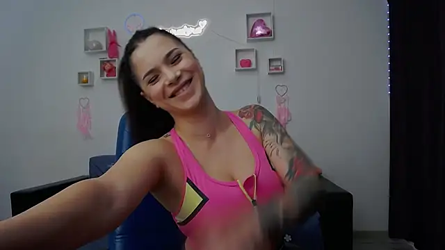 LauraLora3 online show from April 2026 09:10:01 AM