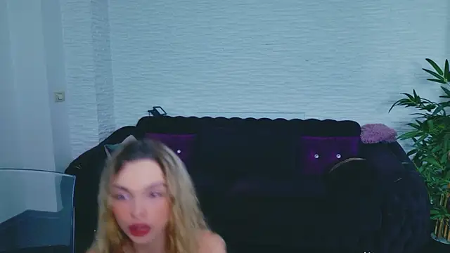 LannaSkyy online show from April 2026 07:58:02 PM