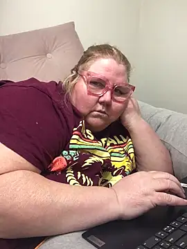 TheMotherPearl online show from February 2026 02:54:01 AM