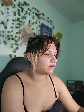 Snapshot of aurora_bela chatting on April 2026 12:02:02 AM aurora bela online show from April 2026 12:02:02 AM