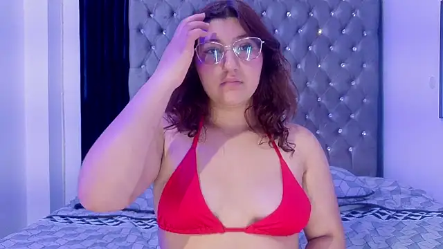 Snapshot of QueenOfDeepTroath chatting on February 2026 07:58:01 PM QueenOfDeepTroath online show from February 2026 07:58:01 PM