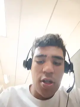 luis230436 online show from May 2026 02:56:01 PM