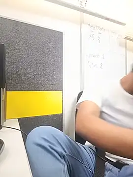 luis230436 online show from May 2026 08:26:01 PM