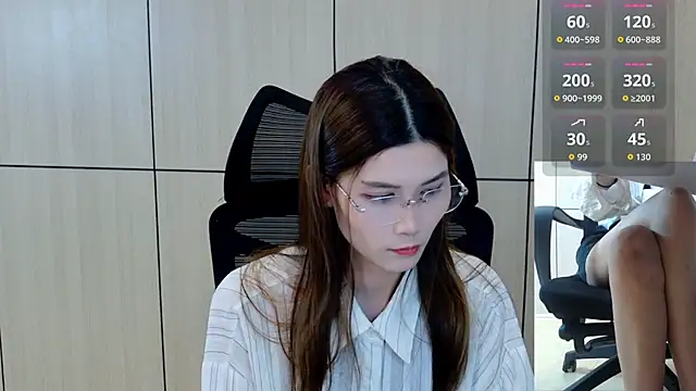 Snapshot of zhen-68 chatting on July 2026 06:17:02 AM zhen-68 online show from July 2026 06:17:02 AM
