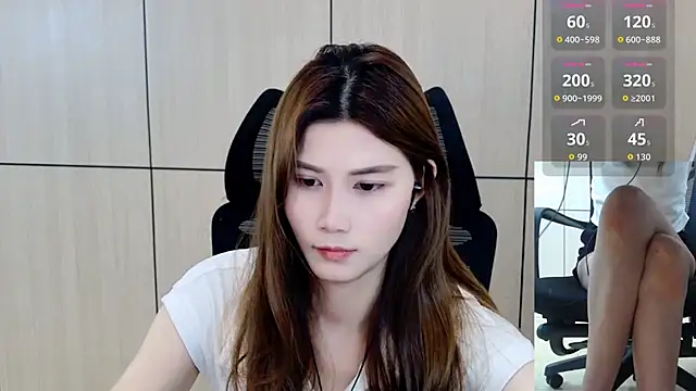 Snapshot of zhen-68 chatting on July 2026 01:41:02 AM zhen-68 online show from July 2026 01:41:02 AM
