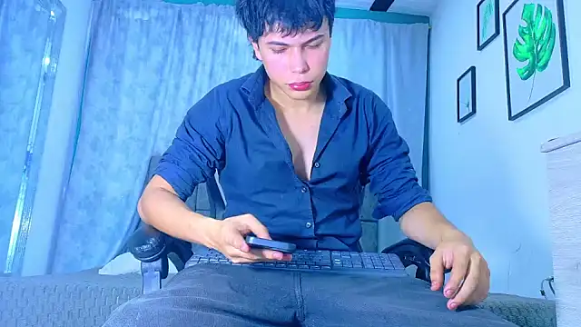 Snapshot of Dantekent chatting on May 2026 02:12:01 PM Dantekent online show from May 2026 02:12:01 PM