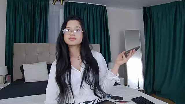 MissNaomiBelle online show from June 2026 06:40:01 PM