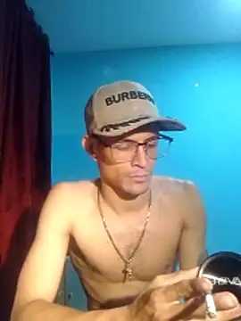 Snapshot of Wladimirxxx chatting on February 2026 04:01:02 AM Wladimirxxx online show from February 2026 04:01:02 AM