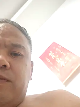 Snapshot of wanggang880903 chatting on July 2026 05:42:02 PM wanggang880903 online show from July 2026 05:42:02 PM