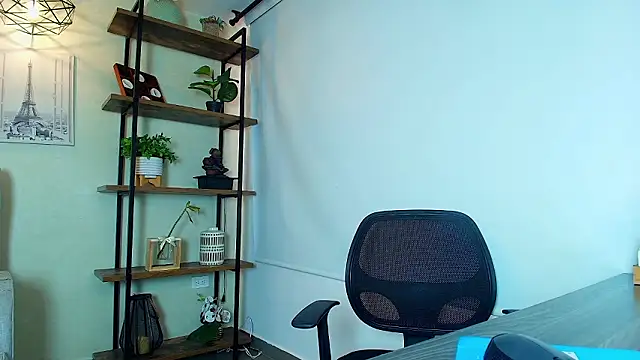 Victoria-Collins  online show from March 2026 12:23:01 PM