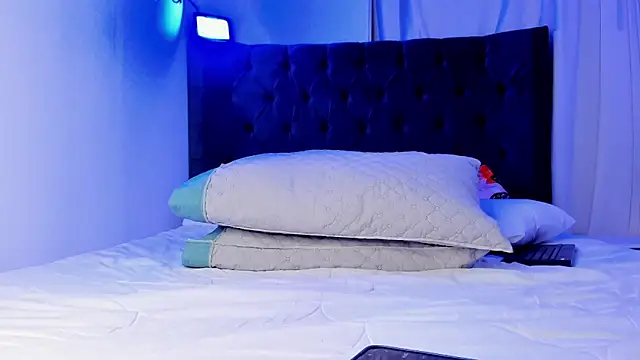 Camiloriiveera online show from April 2026 04:46:02 AM