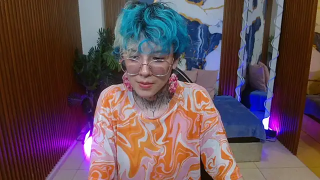 Lyra tay online show from April 2026 09:39:33 PM