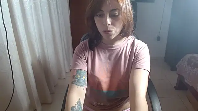 Snapshot of IrisArellano_ chatting on July 2026 01:15:01 PM IrisArellano online show from July 2026 01:15:01 PM
