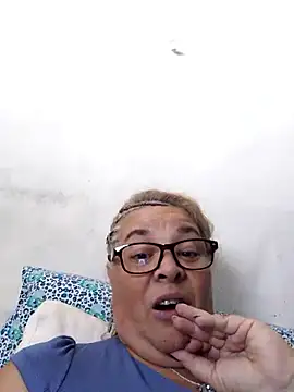 momismilf544 online show from April 2026 06:21:01 PM