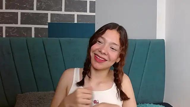 Snapshot of Sweet_kitty_05 chatting on April 2026 02:51:02 AM Sweet kitty 05 online show from April 2026 02:51:02 AM