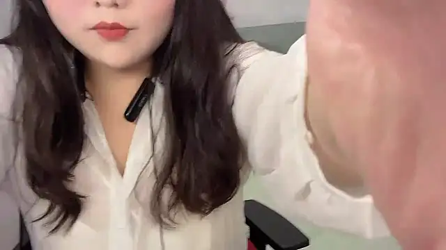 Snapshot of Susu-36E chatting on May 2026 01:08:02 PM Susu-36E online show from May 2026 01:08:02 PM