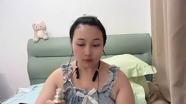 Snapshot of Susu-36E chatting on May 2026 10:00:01 AM Susu-36E online show from May 2026 10:00:01 AM