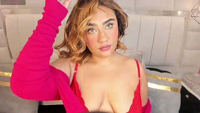 Snapshot of angueljonnes chatting on March 2026 04:40:02 AM angueljonnes online show from March 2026 04:40:02 AM