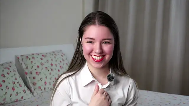 Snapshot of SmoggyWeek chatting on March 2026 11:50:01 AM SmoggyWeek online show from March 2026 11:50:01 AM