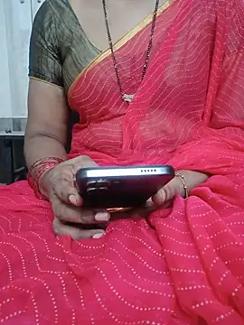 Snapshot of AnushaTelugu chatting on May 2026 04:42:01 AM AnushaTelugu online show from May 2026 04:42:01 AM