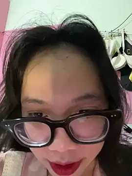 Leeeeiu online show from April 2026 03:06:01 PM