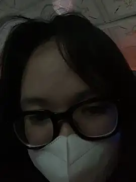 Snapshot of Leeeeiu chatting on May 2026 05:07:02 PM Leeeeiu online show from May 2026 05:07:02 PM