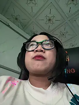 Snapshot of Leeeeiu chatting on June 2026 03:14:02 PM Leeeeiu online show from June 2026 03:14:02 PM