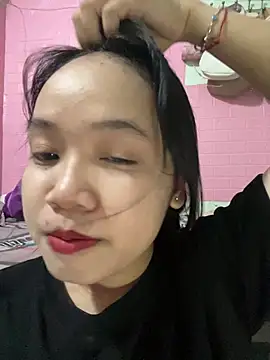 Snapshot of Leeeeiu chatting on June 2026 03:06:01 PM Leeeeiu online show from June 2026 03:06:01 PM
