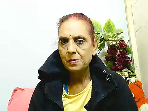 Hot queen58 online show from June 2026 06:30:01 AM