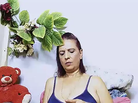 Hot queen58 online show from July 2026 05:39:01 PM