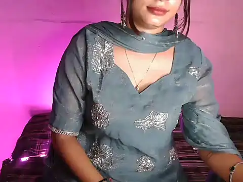 Snapshot of Niya_thakur chatting on June 2026 05:57:01 AM Niya thakur online show from June 2026 05:57:01 AM
