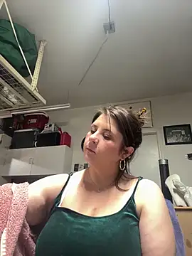 bratbabyannax online show from March 2026 10:32:02 AM