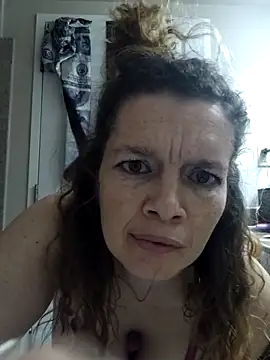 Snapshot of VelvetRae chatting on March 2026 10:06:01 AM VelvetRae online show from March 2026 10:06:01 AM