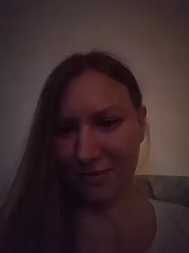 Snapshot of August_Shine chatting on April 2026 06:32:02 PM August Shine online show from April 2026 06:32:02 PM