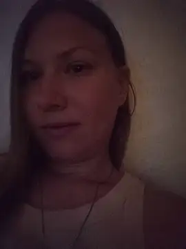 Snapshot of August_Shine chatting on May 2026 06:14:02 PM August Shine online show from May 2026 06:14:02 PM
