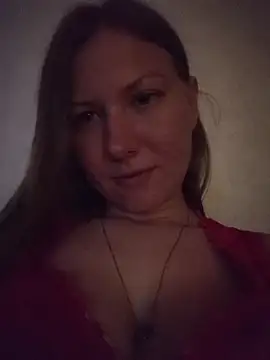 Snapshot of August_Shine chatting on May 2026 06:26:01 PM August Shine online show from May 2026 06:26:01 PM