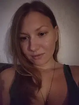 Snapshot of August_Shine chatting on May 2026 06:16:01 PM August Shine online show from May 2026 06:16:01 PM