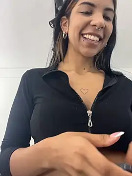 Snapshot of VioletaHills_ chatting on March 2026 01:39:01 PM VioletaHills online show from March 2026 01:39:01 PM