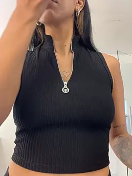 Snapshot of VioletaHills_ chatting on March 2026 12:20:01 PM VioletaHills online show from March 2026 12:20:01 PM