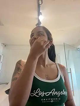 Snapshot of VioletaHills_ chatting on March 2026 12:27:02 PM VioletaHills online show from March 2026 12:27:02 PM