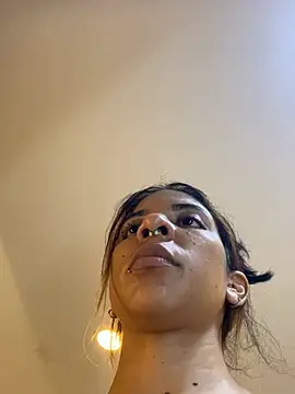 Snapshot of VioletaHills_ chatting on April 2026 01:07:01 PM VioletaHills online show from April 2026 01:07:01 PM