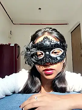 Snapshot of MidnightLoversX chatting on April 2026 10:43:02 AM MidnightLoversX online show from April 2026 10:43:02 AM