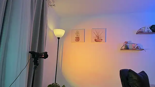 AlaiaRogers online show from May 2026 10:43:01 AM