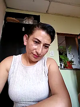 Snapshot of Lucia_Rios chatting on March 2026 10:27:02 PM Lucia Rios online show from March 2026 10:27:02 PM