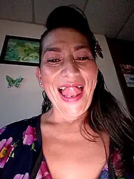 Lucia Rios online show from May 2026 11:10:01 PM