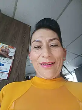 Snapshot of Lucia_Rios chatting on July 2026 10:14:02 PM Lucia Rios online show from July 2026 10:14:02 PM