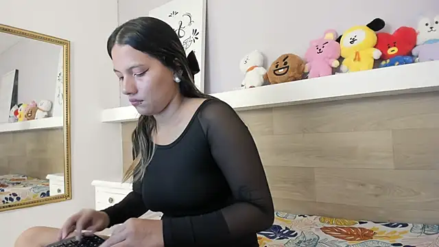 EmmaSanchez  online show from May 2026 04:12:01 PM