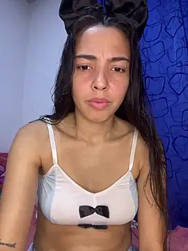 Snapshot of allyson-cute03 chatting on April 2026 01:39:02 PM allyson-cute03 online show from April 2026 01:39:02 PM