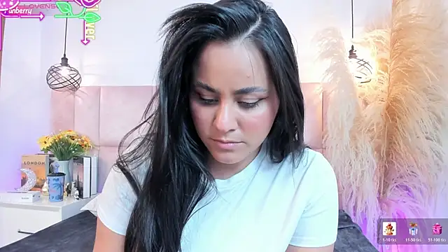 Snapshot of alejandra__garcia chatting on June 2026 12:13:02 AM alejandra garcia online show from June 2026 12:13:02 AM