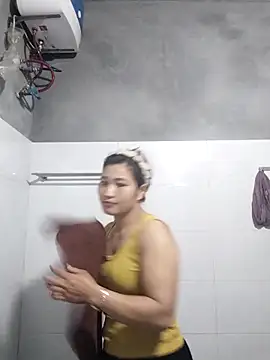 Lilinn  online show from March 2026 11:21:01 PM